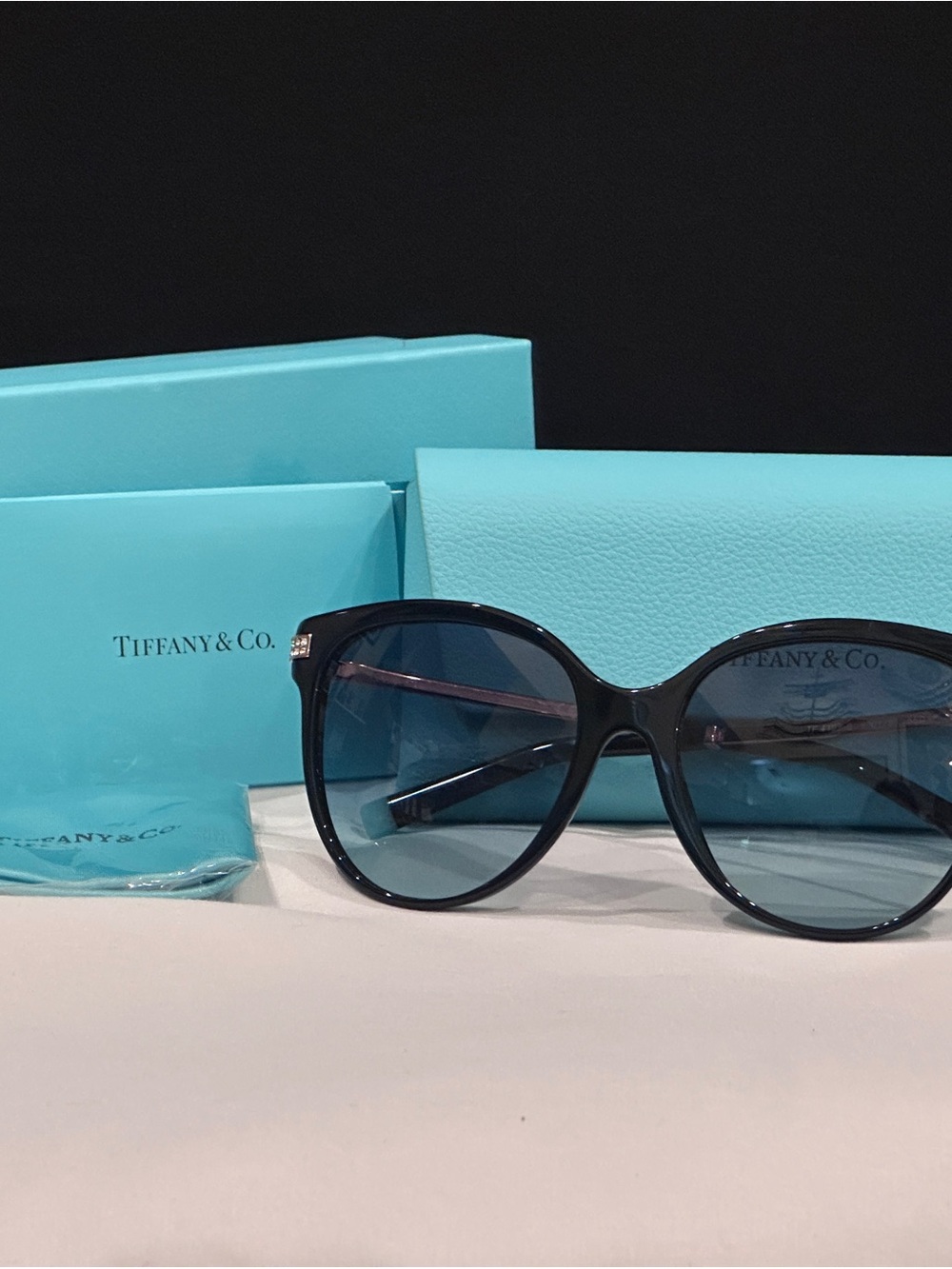 Tiffany & Co. Women's Blue Gradient Oversized Sunglasses - Picture 2 of 7